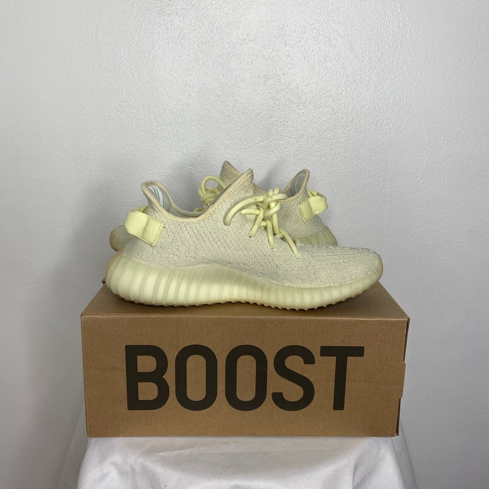 Yeezy Boost 350 V2 - Picture 3 of 11